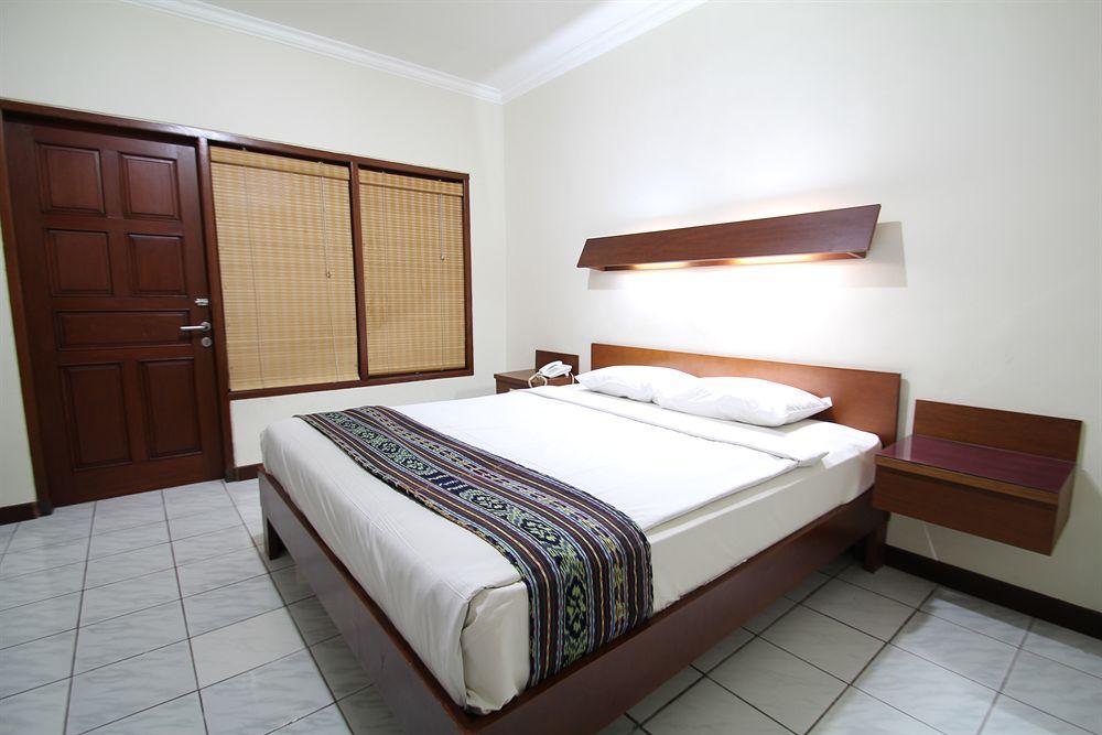 Paradiso Beach Inn Kuta Lombok Kültér fotó