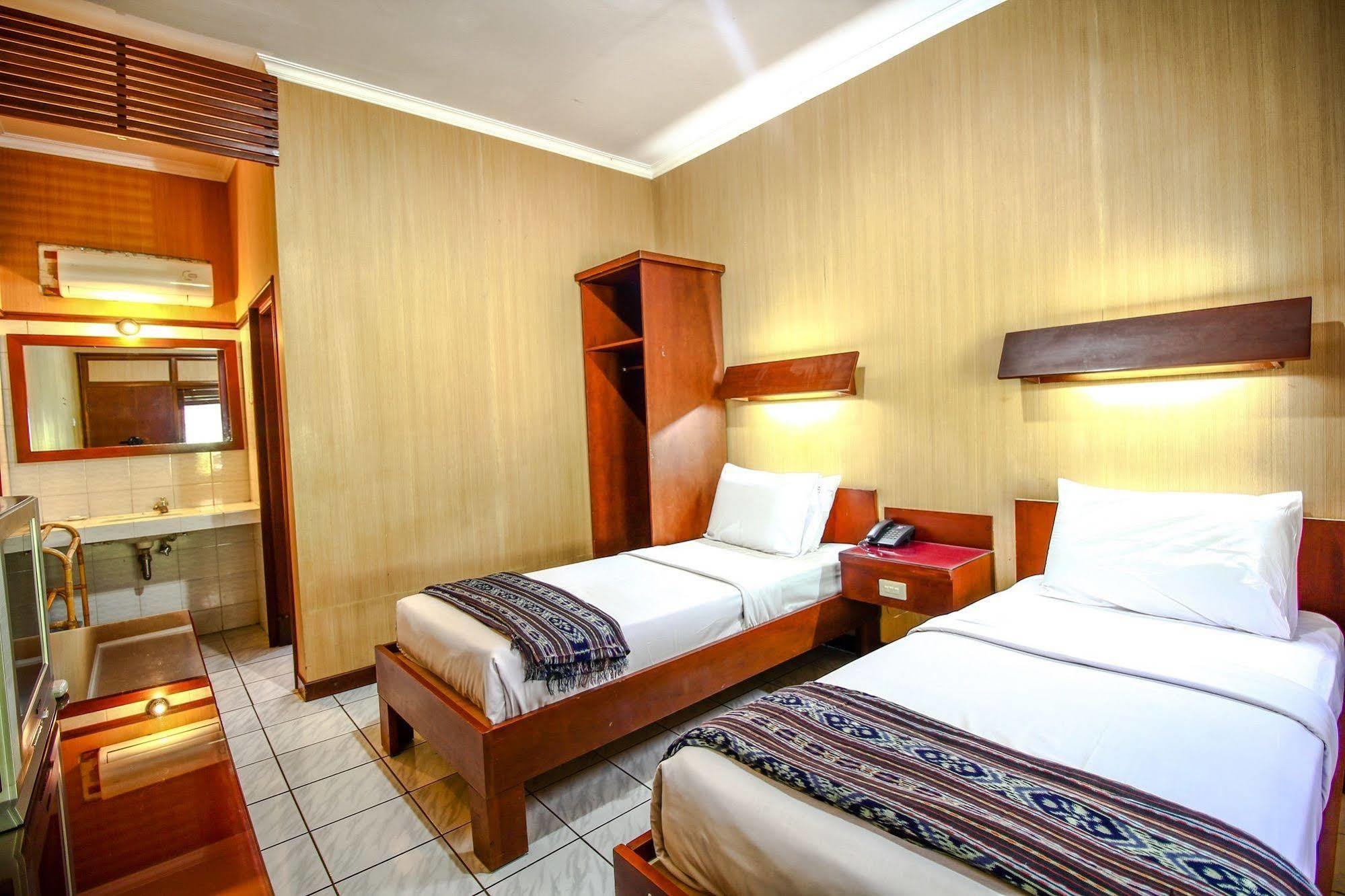 Paradiso Beach Inn Kuta Lombok Kültér fotó